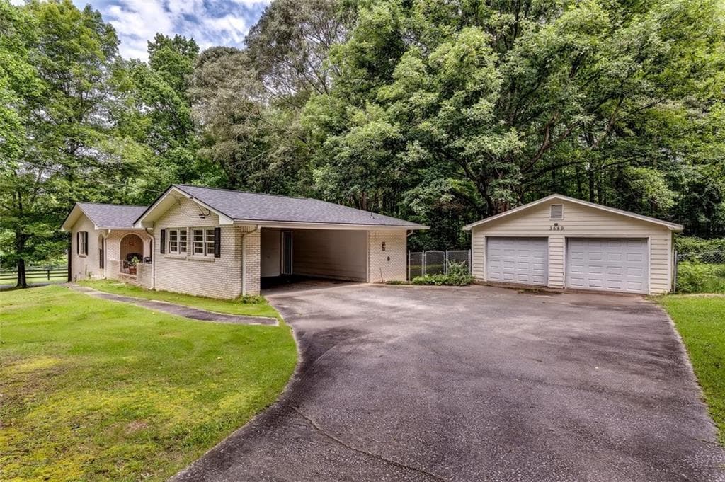 3 bedroom, 2 bathroom, 1,932 sq ft single family residence for sale at 3680 Luther Hall Road, Powder Springs, GA 30127 — photo 2