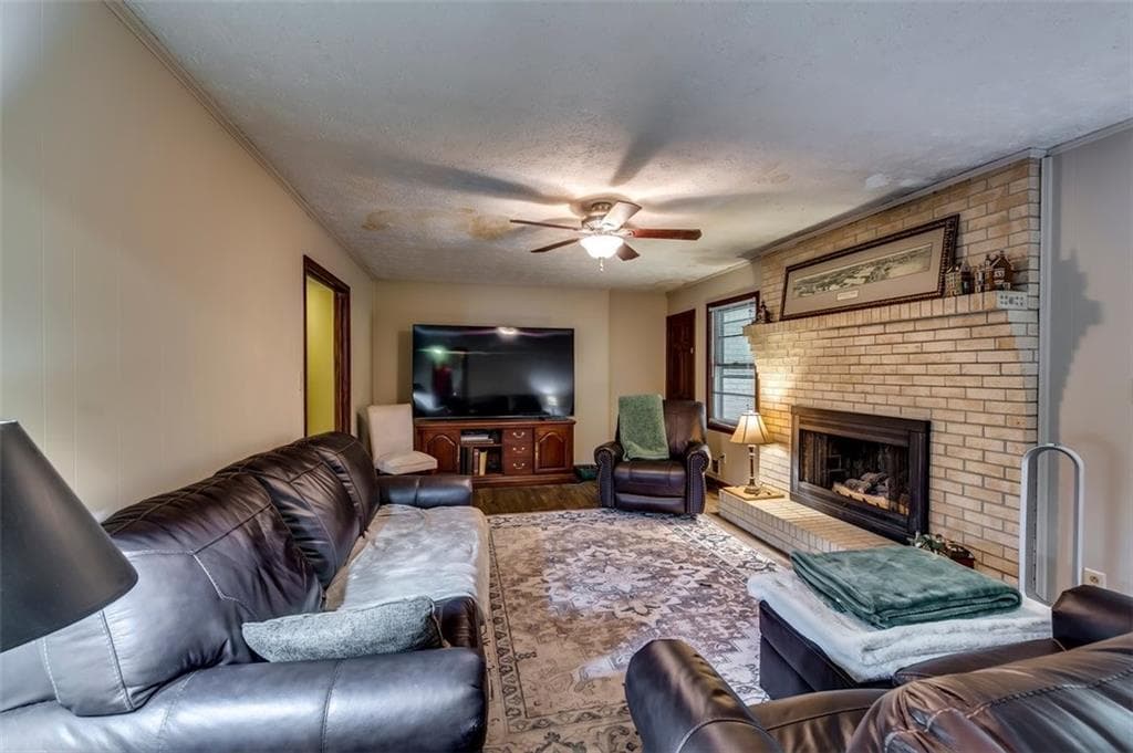 3 bedroom, 2 bathroom, 1,932 sq ft single family residence for sale at 3680 Luther Hall Road, Powder Springs, GA 30127 — photo 7