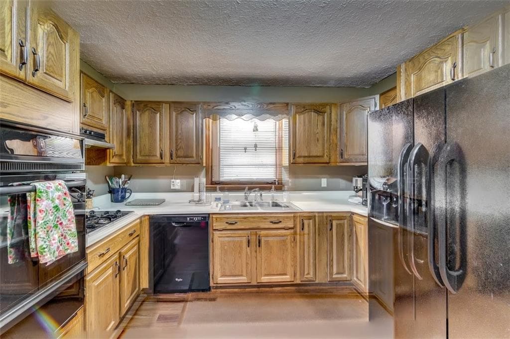 3 bedroom, 2 bathroom, 1,932 sq ft single family residence for sale at 3680 Luther Hall Road, Powder Springs, GA 30127 — photo 9