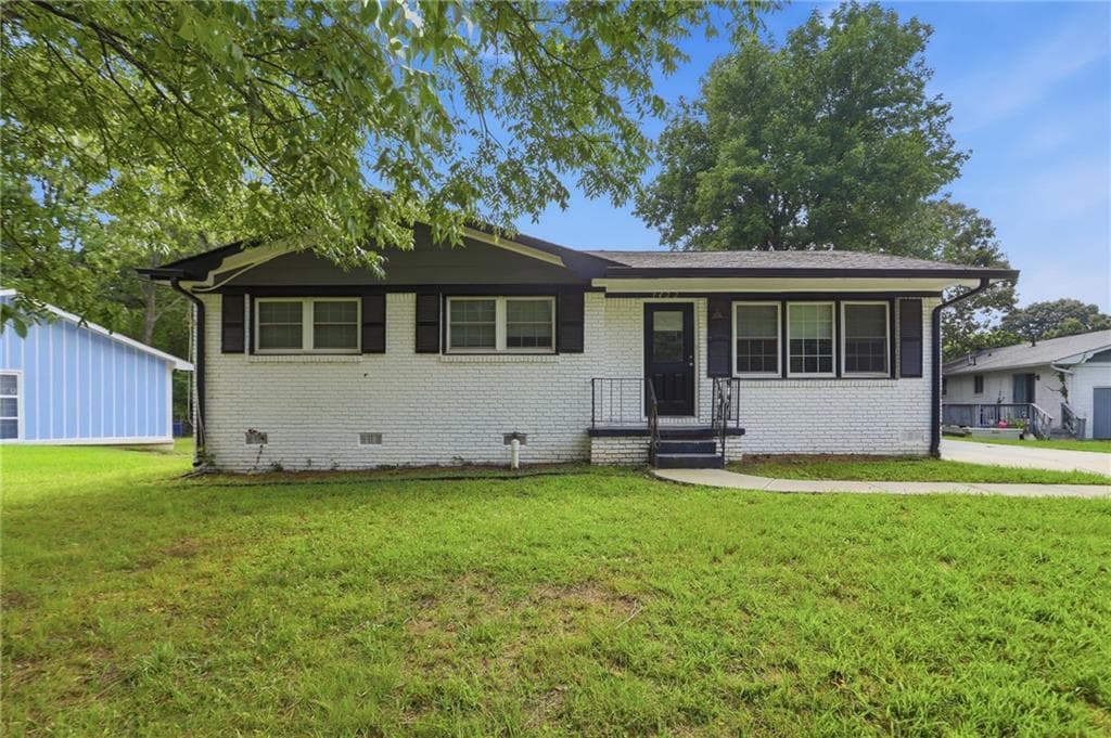 3 bedroom, 2 bathroom, 1,618 sq ft single family residence for sale at 3422 Eisenhower Circle, Atlanta, GA 30354 — photo 1 of 35