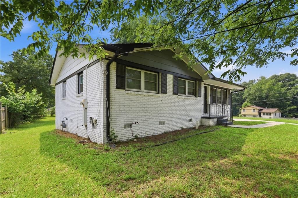 3 bedroom, 2 bathroom, 1,618 sq ft single family residence for sale at 3422 Eisenhower Circle, Atlanta, GA 30354 — photo 2