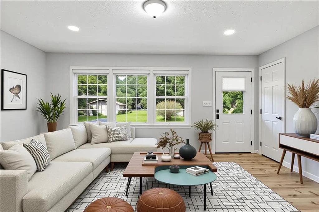 3 bedroom, 2 bathroom, 1,618 sq ft single family residence for sale at 3422 Eisenhower Circle, Atlanta, GA 30354 — photo 4