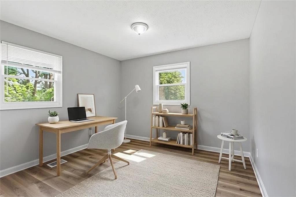 3 bedroom, 2 bathroom, 1,618 sq ft single family residence for sale at 3422 Eisenhower Circle, Atlanta, GA 30354 — photo 6