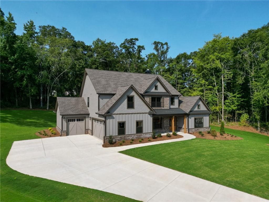 5 bedroom, 4 bathroom, 3,429 sq ft single family residence for sale at 69 Amelia Court, Covington, GA 30014 — photo 3