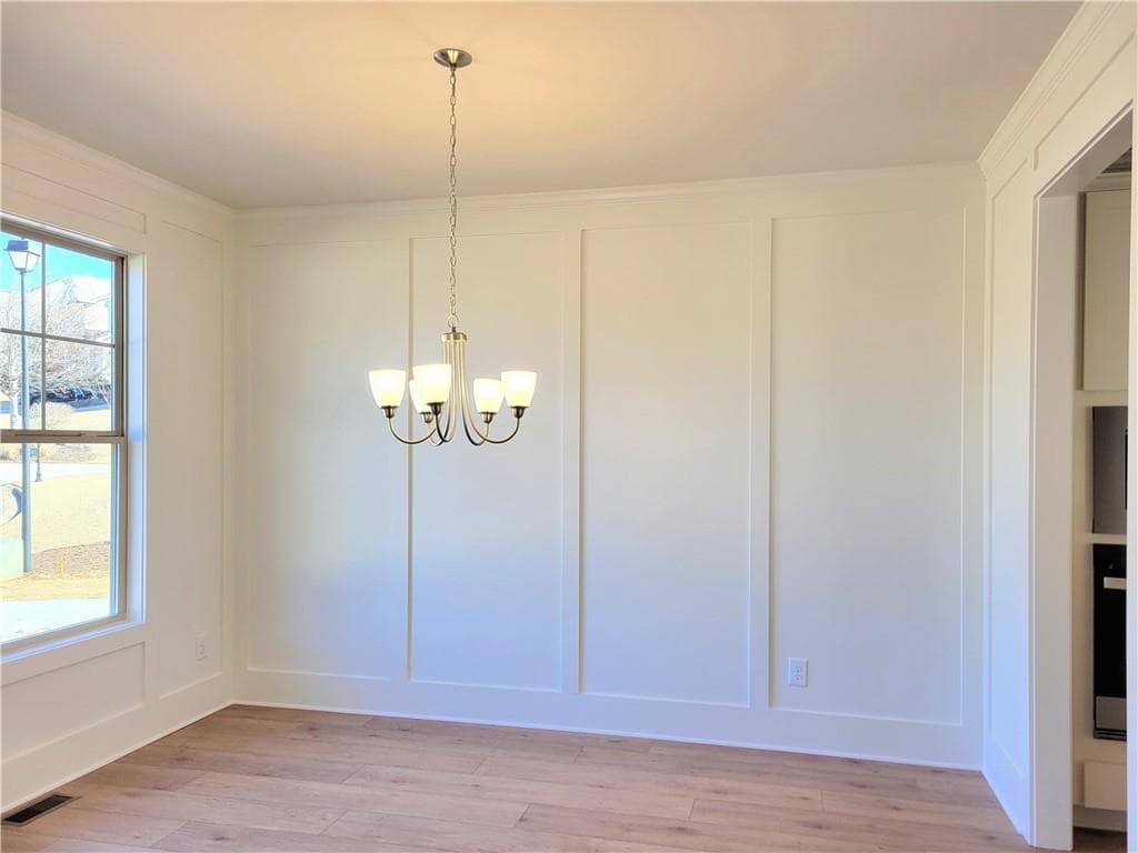 5 bedroom, 3 bathroom, 3,242 sq ft single family residence for sale at 4795 Fairways Lane, Jefferson, GA 30549 — photo 7