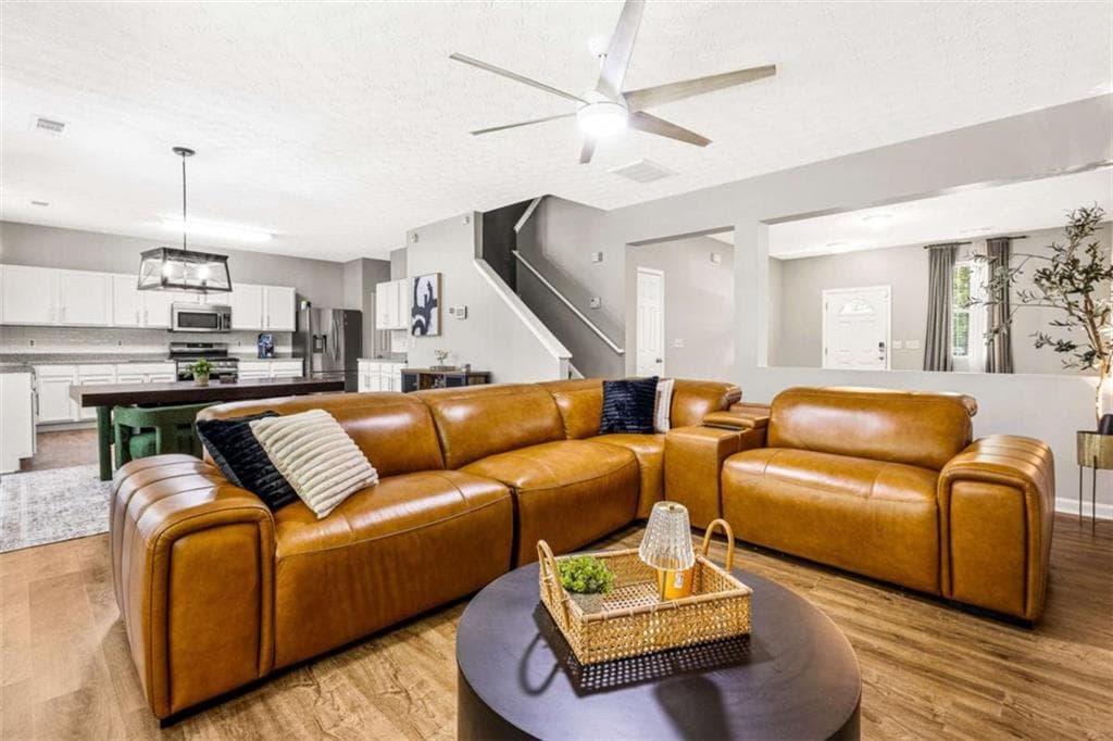 4 bedroom, 3 bathroom, 2,166 sq ft single family residence for sale at 3187 Sable Run Road, Atlanta, GA 30349 — photo 5