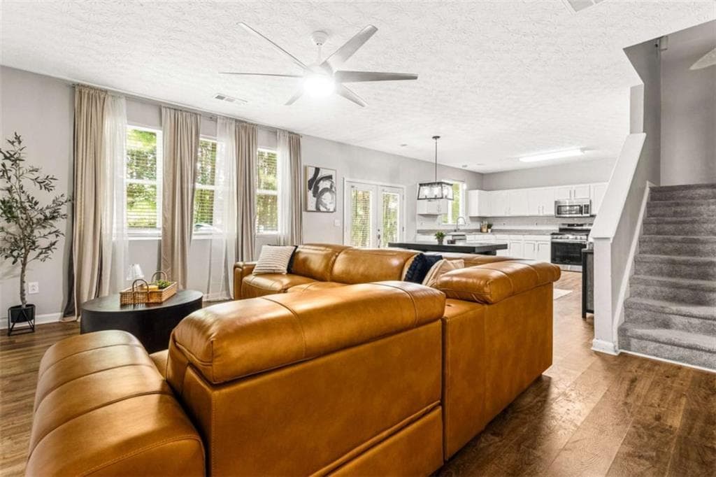 4 bedroom, 3 bathroom, 2,166 sq ft single family residence for sale at 3187 Sable Run Road, Atlanta, GA 30349 — photo 6