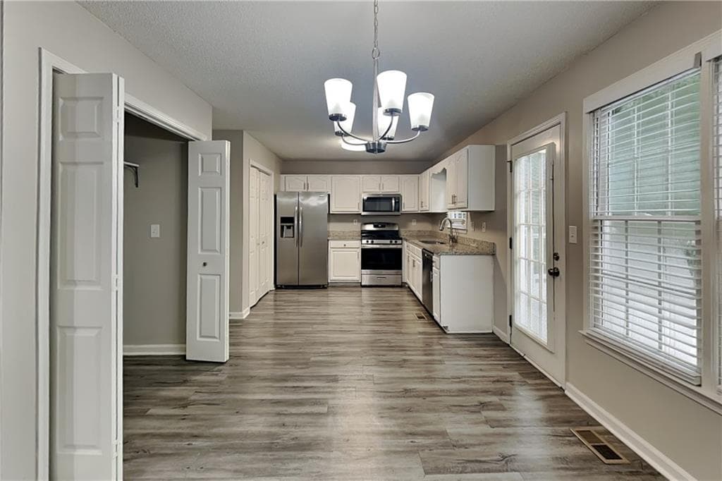 3 bedroom, 3 bathroom, 1,786 sq ft single family residence for rent at 360 Warrenton Drive, Douglasville, GA 30134 for $1,945 a month — photo 5