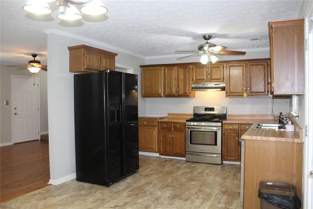 3 bedroom, 3 bathroom, 2,138 sq ft single family residence for rent at 1870 Rose Garden Lane, Loganville, GA 30052 for $1,850 a month — photo 5