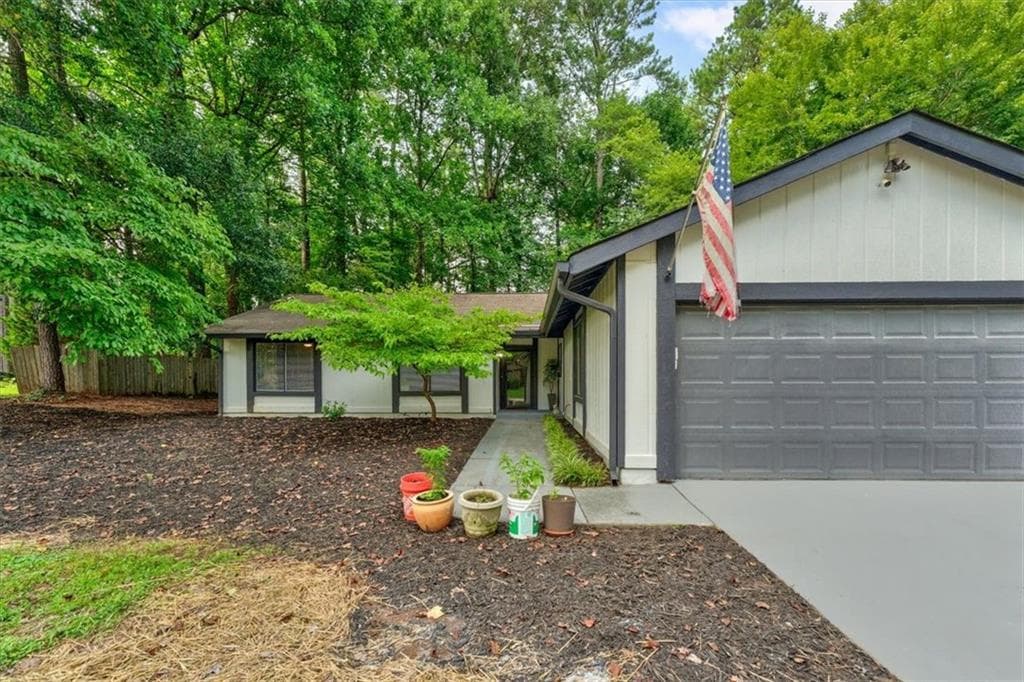 4 bedroom, 2 bathroom, 1,568 sq ft single family residence for sale at 3121 Rio Montana Drive, Marietta, GA 30066