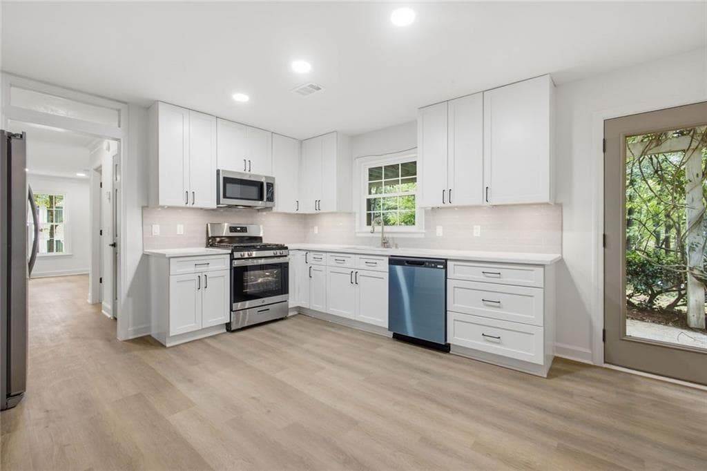 4 bedroom, 3 bathroom, 2,248 sq ft single family residence for sale at 9380 Grace Lake Drive, Douglasville, GA 30135 — photo 3