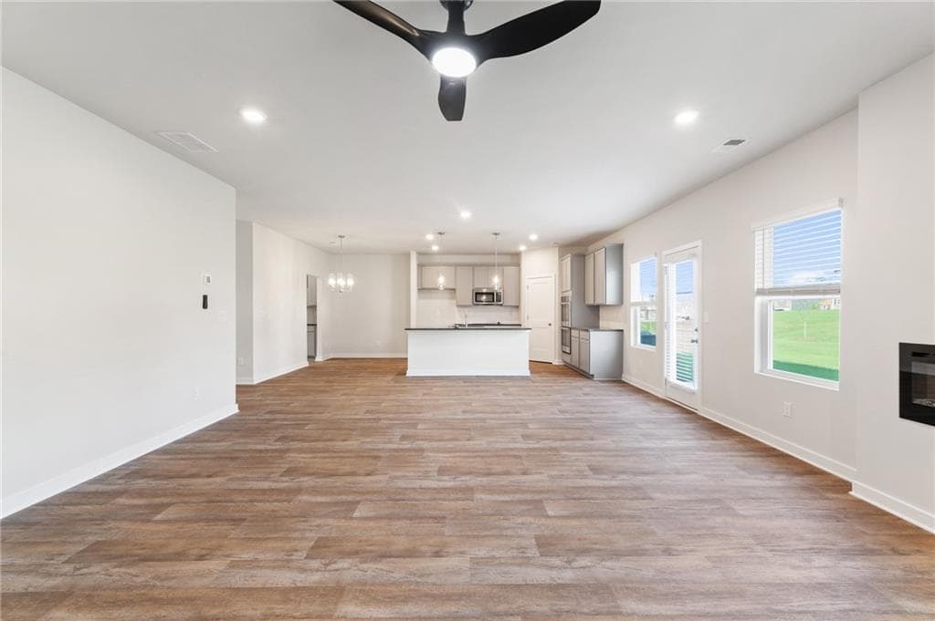 4 bedroom, 3 bathroom, 2,700 sq ft single family residence for sale at 203 Crabapple Road, Mcdonough, GA 30253 — photo 7
