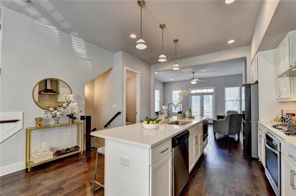 3 bedroom, 4 bathroom, 2,596 sq ft townhouse for sale at 738 Taylor Court 1, Atlanta, GA 30324 — photo 9