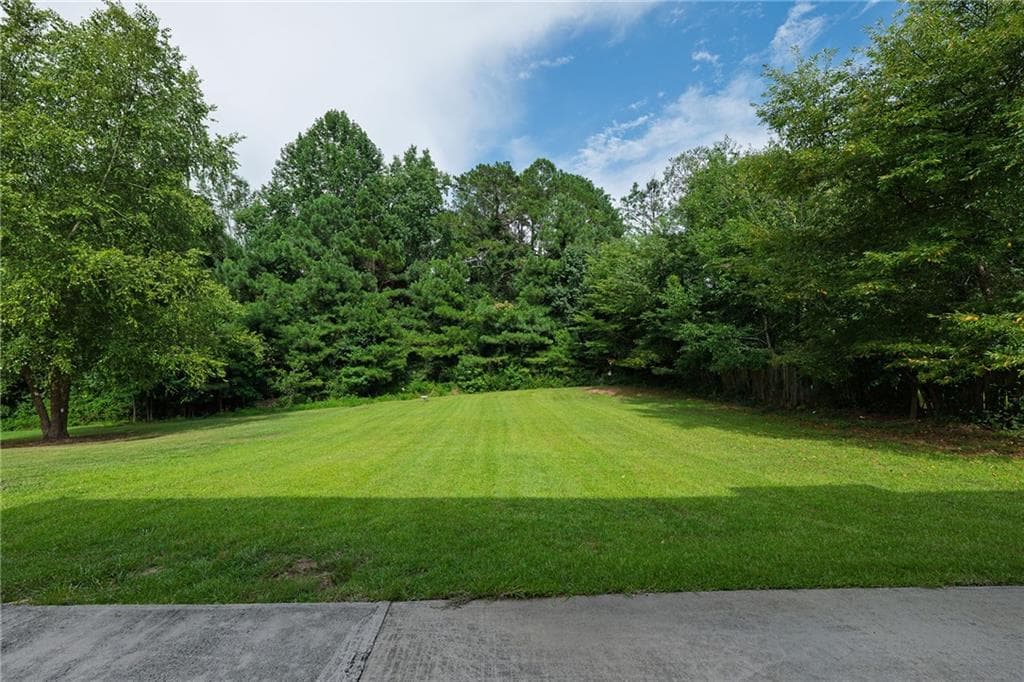 4 bedroom, 3 bathroom, 2,308 sq ft single family residence for rent at 315 Foe Creek Drive, Roswell, GA 30076 for $3,150 a month — photo 2