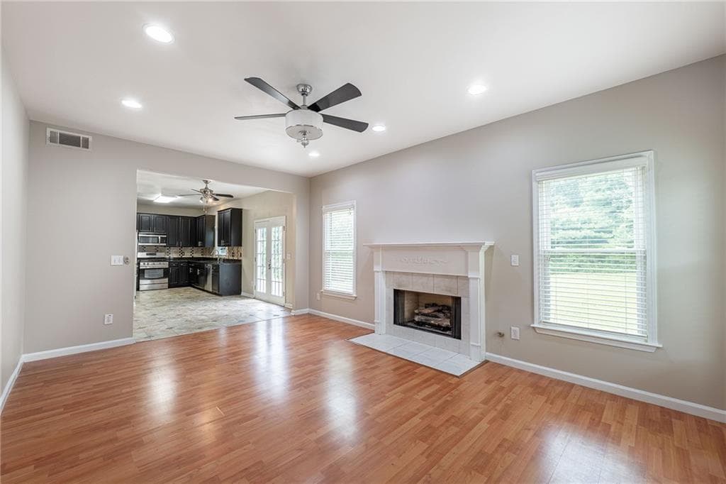 4 bedroom, 3 bathroom, 2,308 sq ft single family residence for rent at 315 Foe Creek Drive, Roswell, GA 30076 for $3,150 a month — photo 10
