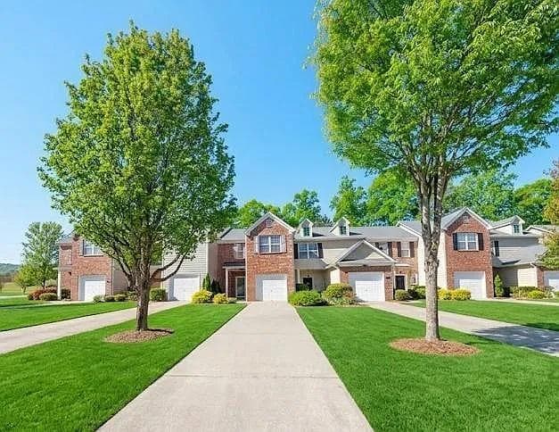 2 bedroom, 3 bathroom, 1,524 sq ft townhouse for rent at 1587 River Main Court, Lawrenceville, GA 30046 for $1,795 a month — photo 3