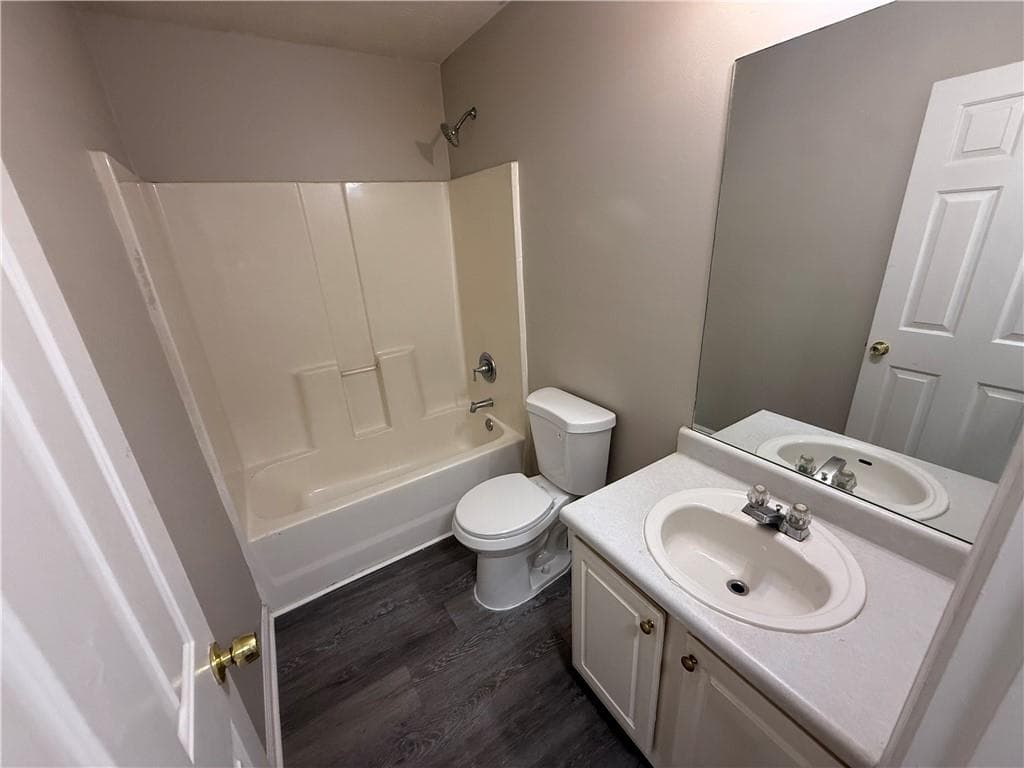 4 bedroom, 3 bathroom, 2,228 sq ft single family residence for sale at 1023 Quail Hunt Drive, Riverdale, GA 30296 — photo 8