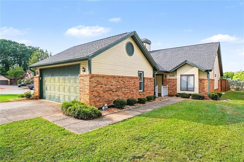 2 bedroom, 2 bathroom, 1,271 sq ft single family residence under contract at 3225 Salem Cove Way SE, Conyers, GA 30013