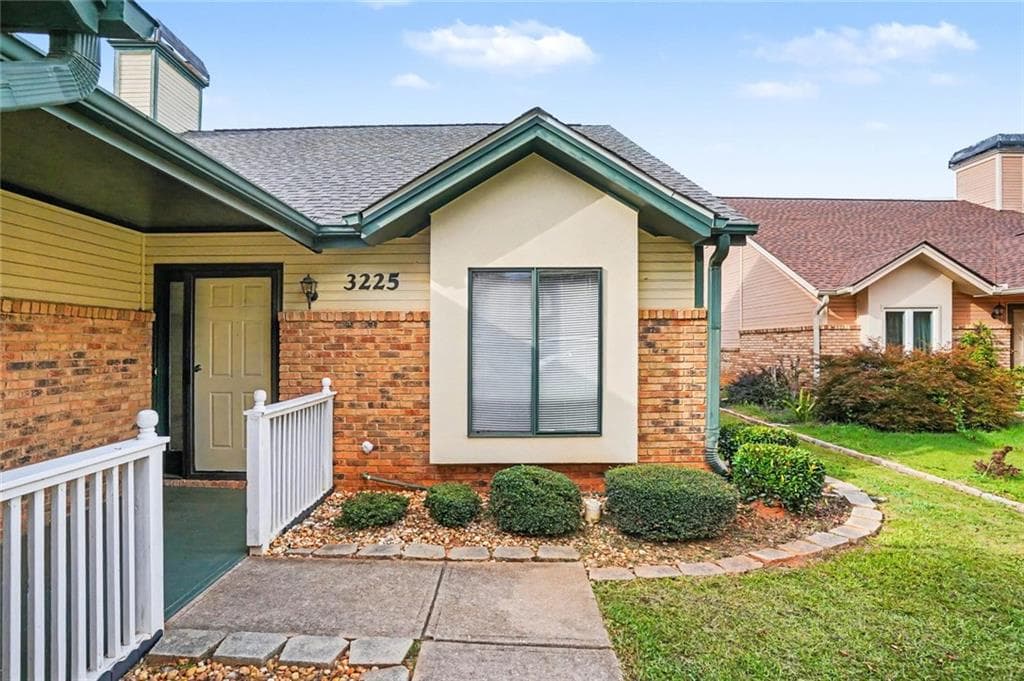 2 bedroom, 2 bathroom, 1,271 sq ft single family residence under contract at 3225 Salem Cove Way SE, Conyers, GA 30013 — photo 7
