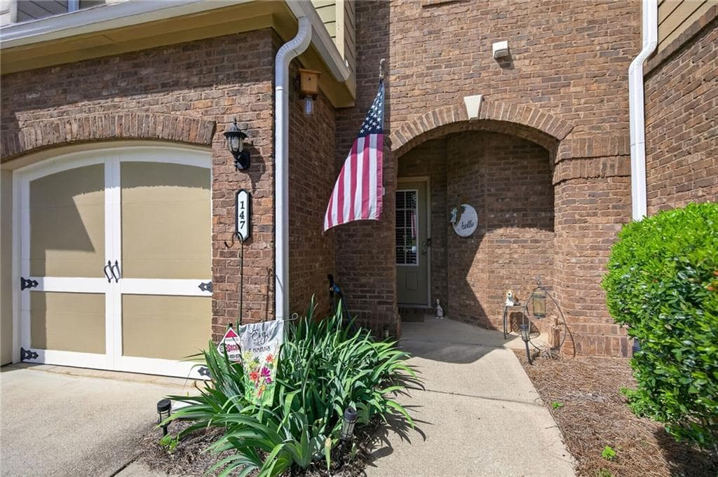 2 bedroom, 3 bathroom, 1,682 sq ft townhouse under contract at 147 Trailside Circle, Hiram, GA 30141 — photo 2
