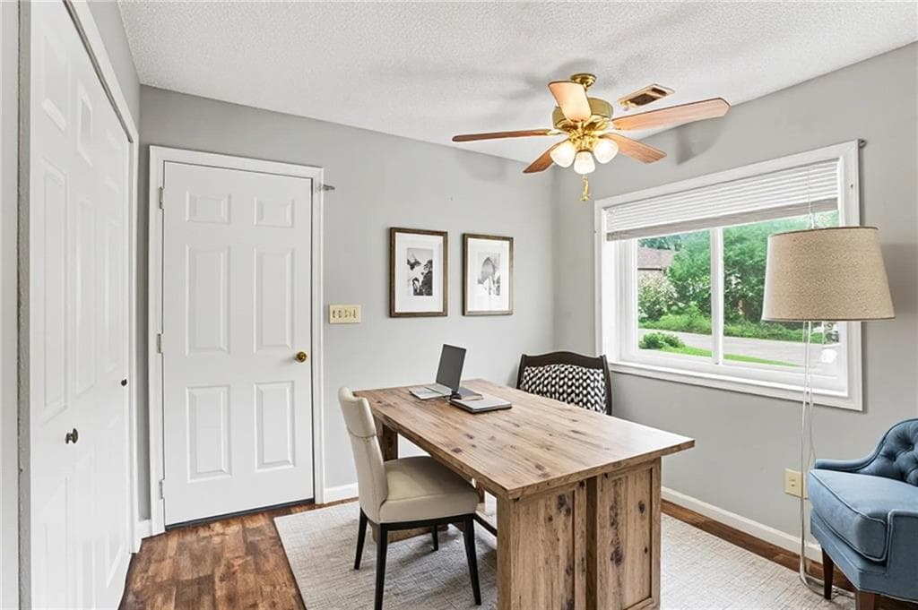 2 bedroom, 2 bathroom, 1,271 sq ft single family residence under contract at 3225 Salem Cove Way SE, Conyers, GA 30013 — photo 3