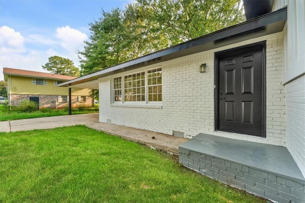 6 bedroom, 3 bathroom, 1,900 sq ft single family residence under contract at 7697 Marabou Lane, Riverdale, GA 30274 — photo 7