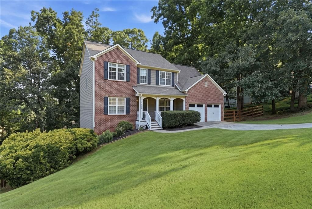 5 bedroom, 4 bathroom, 3,555 sq ft single family residence under contract at 7315 Timberline Ovlk, Cumming, GA 30041 — photo 3