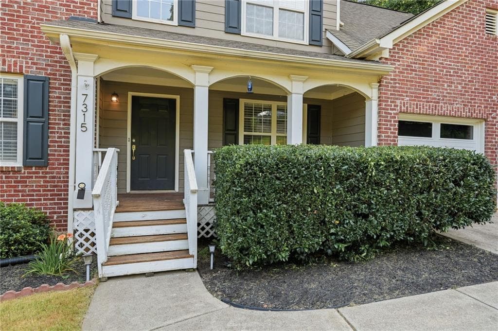 5 bedroom, 4 bathroom, 3,555 sq ft single family residence under contract at 7315 Timberline Ovlk, Cumming, GA 30041 — photo 6