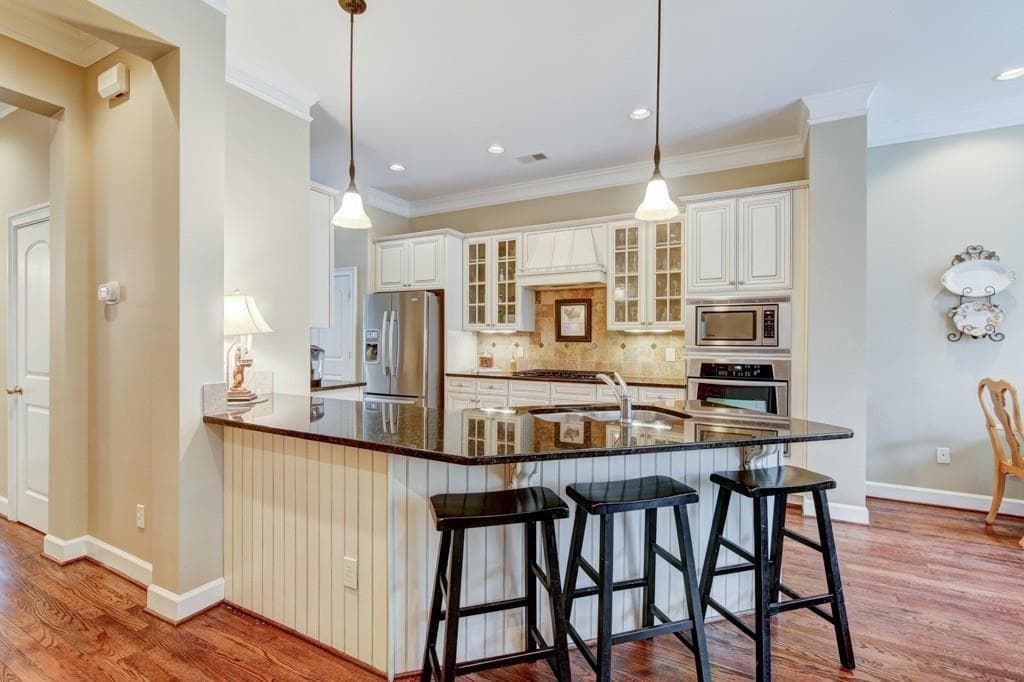 3 bedroom, 4 bathroom, 2,116 sq ft townhouse for rent at 905 Telfair Close, Sandy Springs, GA 30350 for $3,100 a month — photo 8