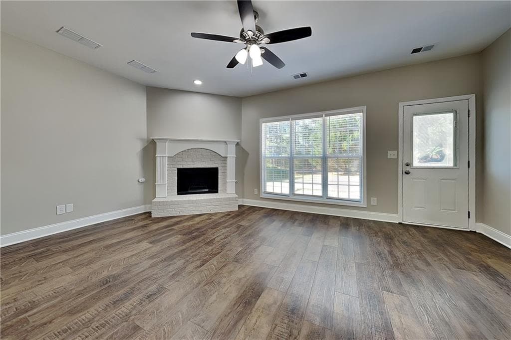 5 bedroom, 3 bathroom, 2,884 sq ft single family residence for rent at 755 Willowwind Drive, Loganville, GA 30052 for $2,525 a month — photo 3