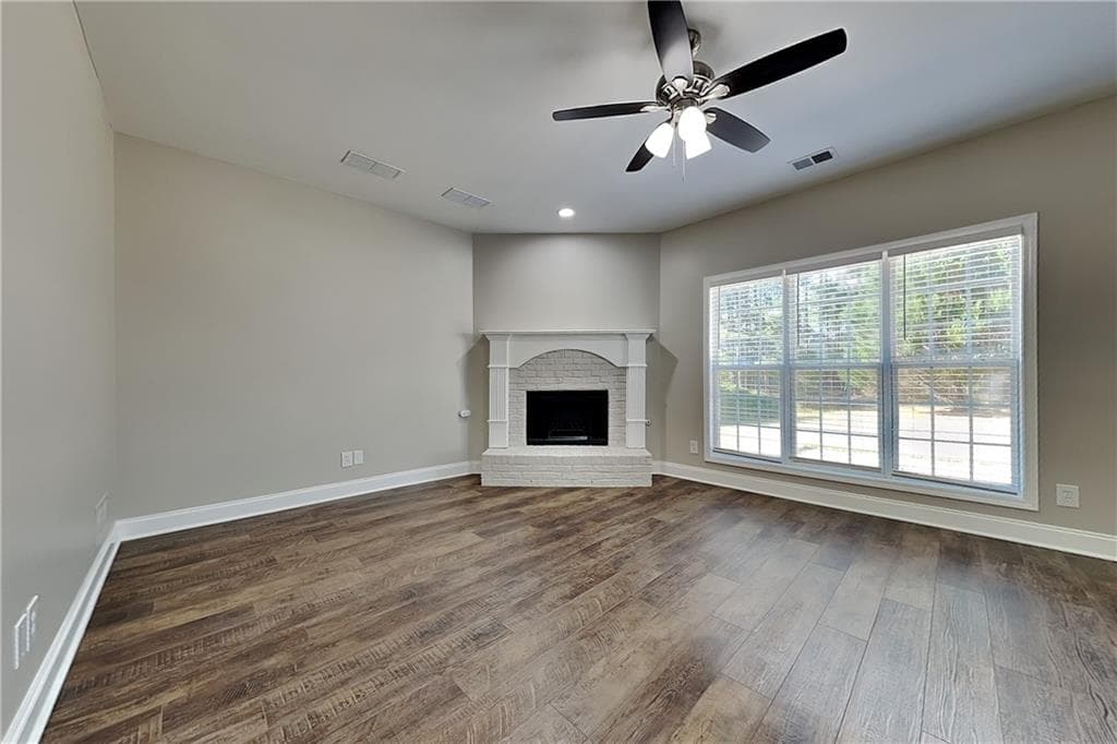5 bedroom, 3 bathroom, 2,884 sq ft single family residence for rent at 755 Willowwind Drive, Loganville, GA 30052 for $2,525 a month — photo 4