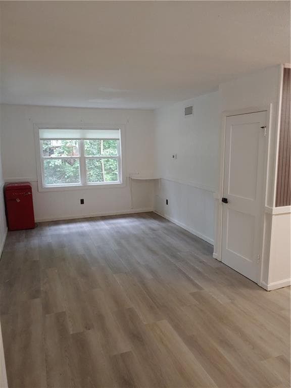 2 bedroom, 1 bathroom, 1,937 sq ft single family residence for rent at 1450 Shadowbrook Drive, Marietta, GA 30062 for $1,600 a month — photo 2