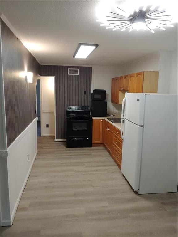 2 bedroom, 1 bathroom, 1,937 sq ft single family residence for rent at 1450 Shadowbrook Drive, Marietta, GA 30062 for $1,600 a month — photo 3