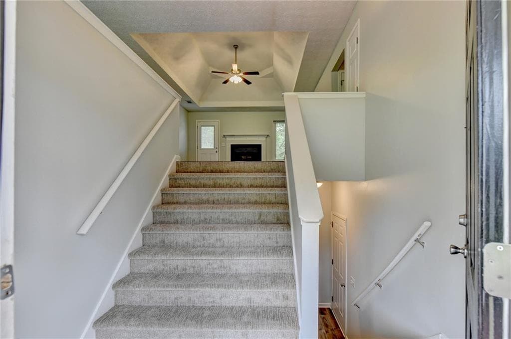 4 bedroom, 3 bathroom, 2,499 sq ft single family residence for sale at 2300 Huntington Drive, Loganville, GA 30052 — photo 2