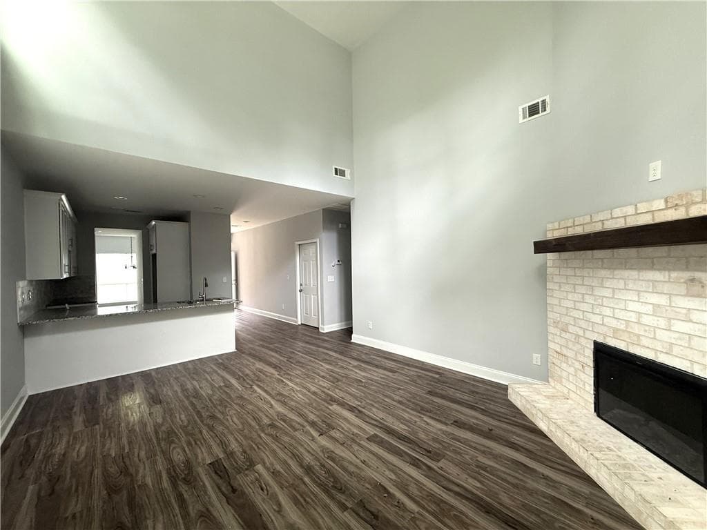 5 bedroom, 4 bathroom, 2,692 sq ft single family residence for sale at 2148 Lilac Lane, Decatur, GA 30032 — photo 2