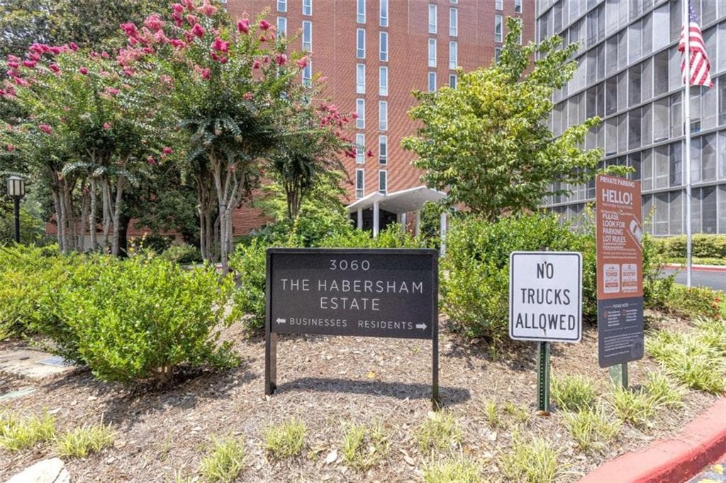 1 bedroom, 1 bathroom, 525 sq ft condominium for sale at 3060 Pharr Court North #619, Atlanta, GA 30305 — photo 3