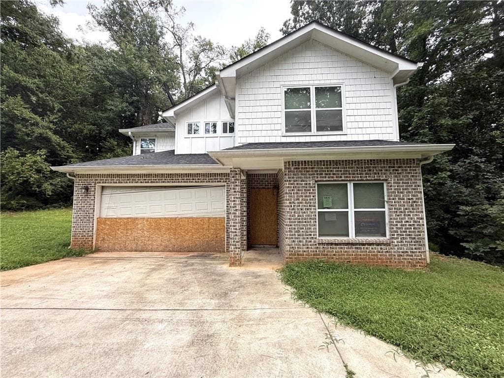 5 bedroom, 4 bathroom, 2,622 sq ft single family residence under contract at 2152 Lilac Lane, Decatur, GA 30032