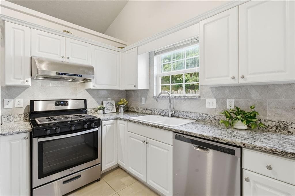 3 bedroom, 2 bathroom single family residence for rent at 575 Chandon Way, Lawrenceville, GA 30044 for $2,250 a month — photo 7