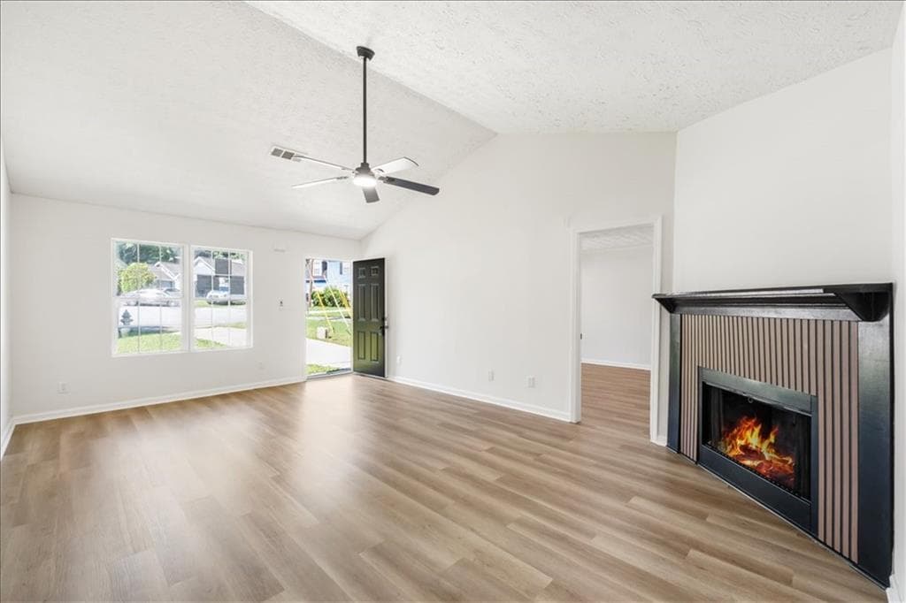 3 bedroom, 2 bathroom, 1,320 sq ft single family residence for sale at 245 Antebellum Circle, Riverdale, GA 30274 — photo 6