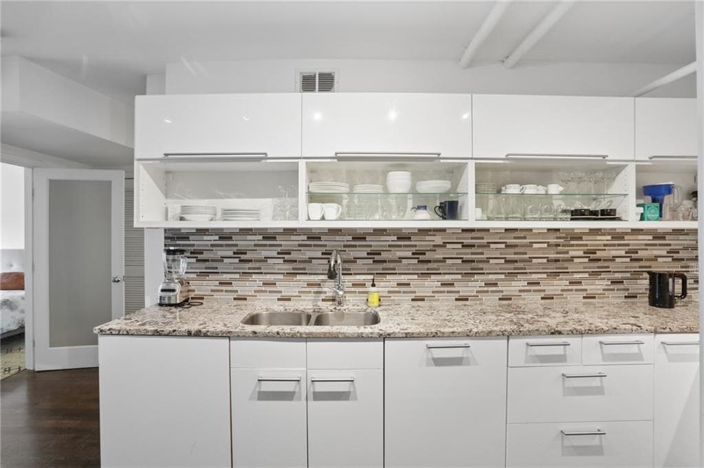 1 bedroom, 1 bathroom, 750 sq ft condominium for rent at 199 14th Street 1109, Atlanta, GA 30309 for $1,995 a month — photo 2
