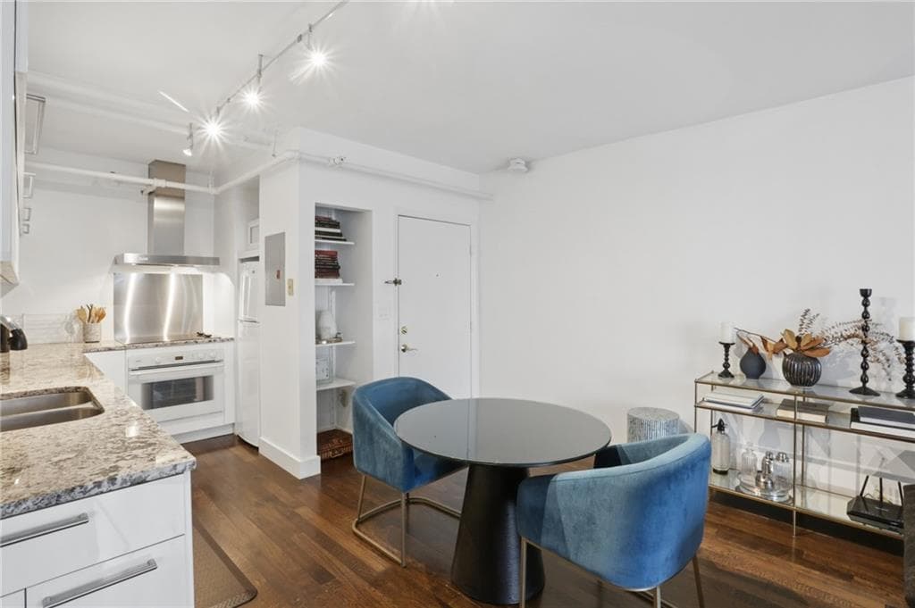1 bedroom, 1 bathroom, 750 sq ft condominium for rent at 199 14th Street 1109, Atlanta, GA 30309 for $1,995 a month — photo 3