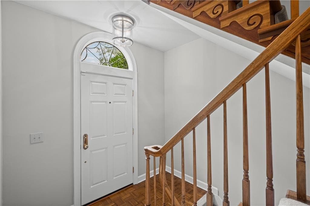 3 bedroom, 4 bathroom, 1,754 sq ft townhouse for sale at 9005 Niblick Drive, Alpharetta, GA 30022 — photo 5