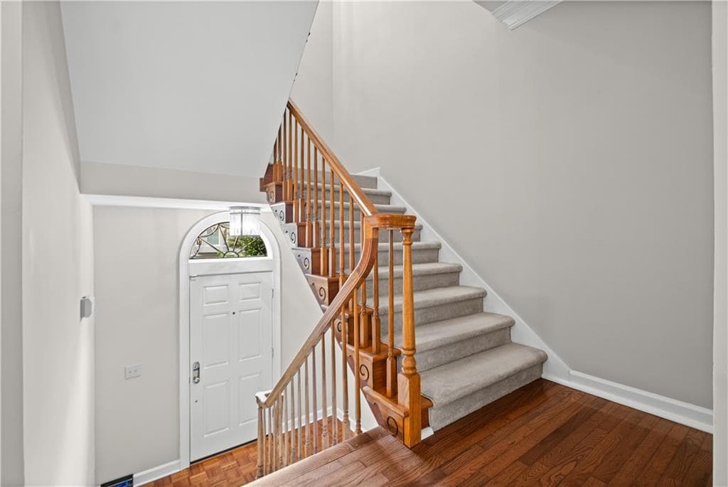 3 bedroom, 4 bathroom, 1,754 sq ft townhouse for sale at 9005 Niblick Drive, Alpharetta, GA 30022 — photo 6