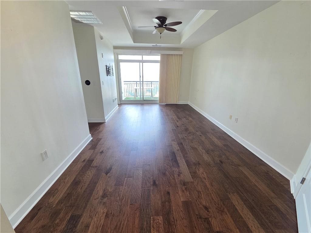 1 bedroom, 1 bathroom, 869 sq ft condominium for rent at 325 E Paces Ferry Road 2104, Atlanta, GA 30305 for $1,695 a month — photo 6