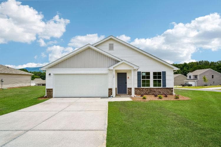 4 bedroom, 2 bathroom, 1,684 sq ft single family residence under contract at 132 Wilson Road, Chatsworth, GA 30705