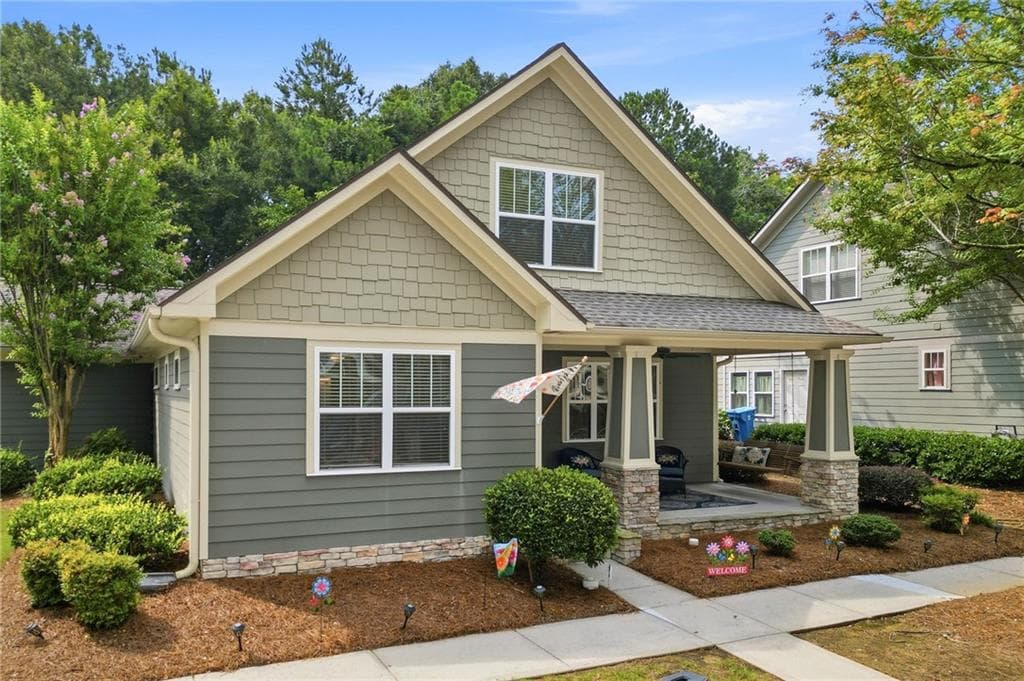 3 bedroom, 3 bathroom, 2,002 sq ft single family residence for sale at 228 Mission Oak Drive, Grayson, GA 30017 — photo 2