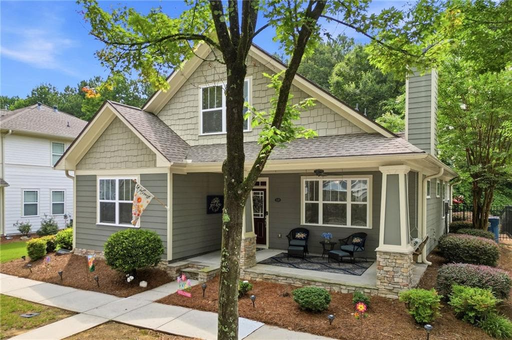 3 bedroom, 3 bathroom, 2,002 sq ft single family residence for sale at 228 Mission Oak Drive, Grayson, GA 30017 — photo 3