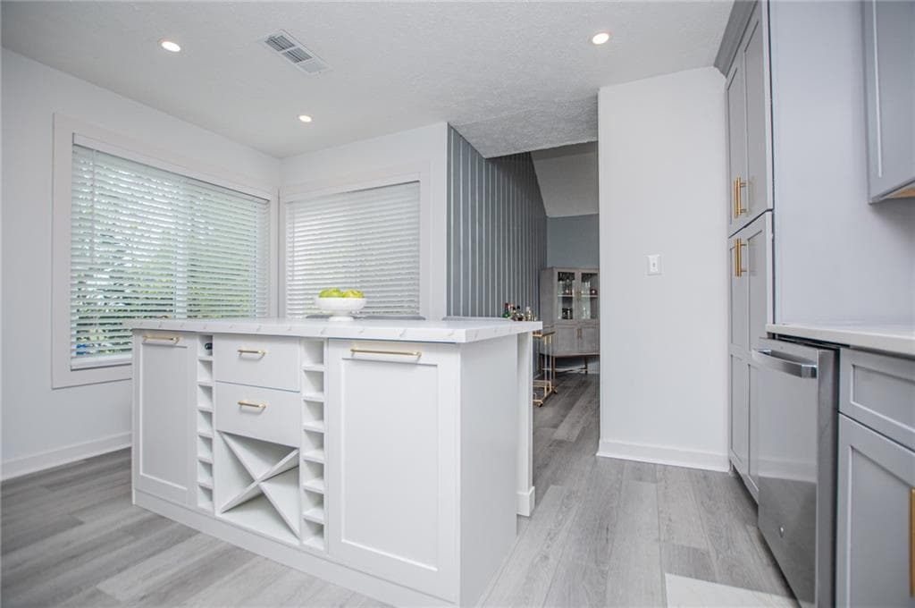 3 bedroom, 3 bathroom, 2,188 sq ft single family residence for sale at 3702 Hembree Lane, Marietta, GA 30062 — photo 8
