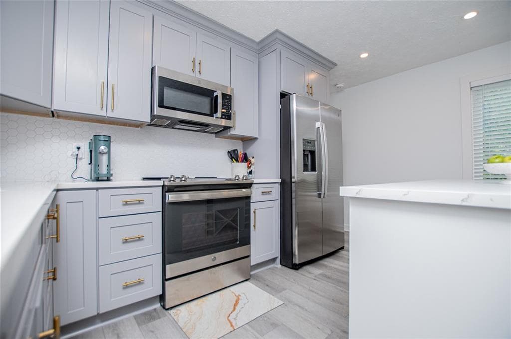 3 bedroom, 3 bathroom, 2,188 sq ft single family residence for sale at 3702 Hembree Lane, Marietta, GA 30062 — photo 9