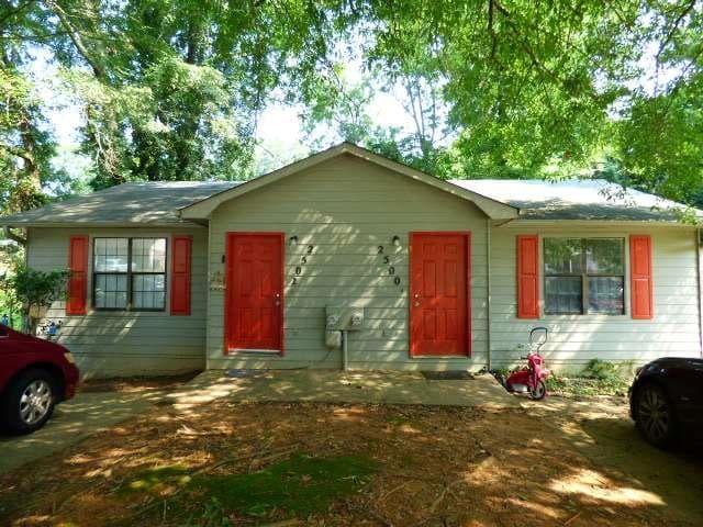 duplex for sale at 2500 Washington Street, Austell, GA 30106